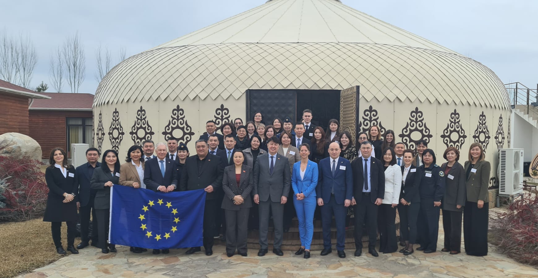 Региональная конференция на Иссык-Куле: продвижение лидерства женщин в стратегическом торговом контроле